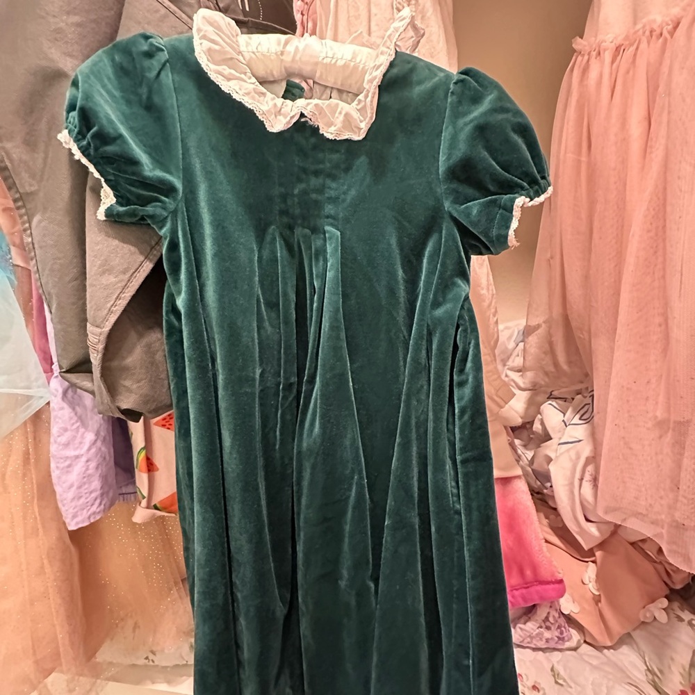 Edgehill Collection Green Velvet Kids Formal Dress